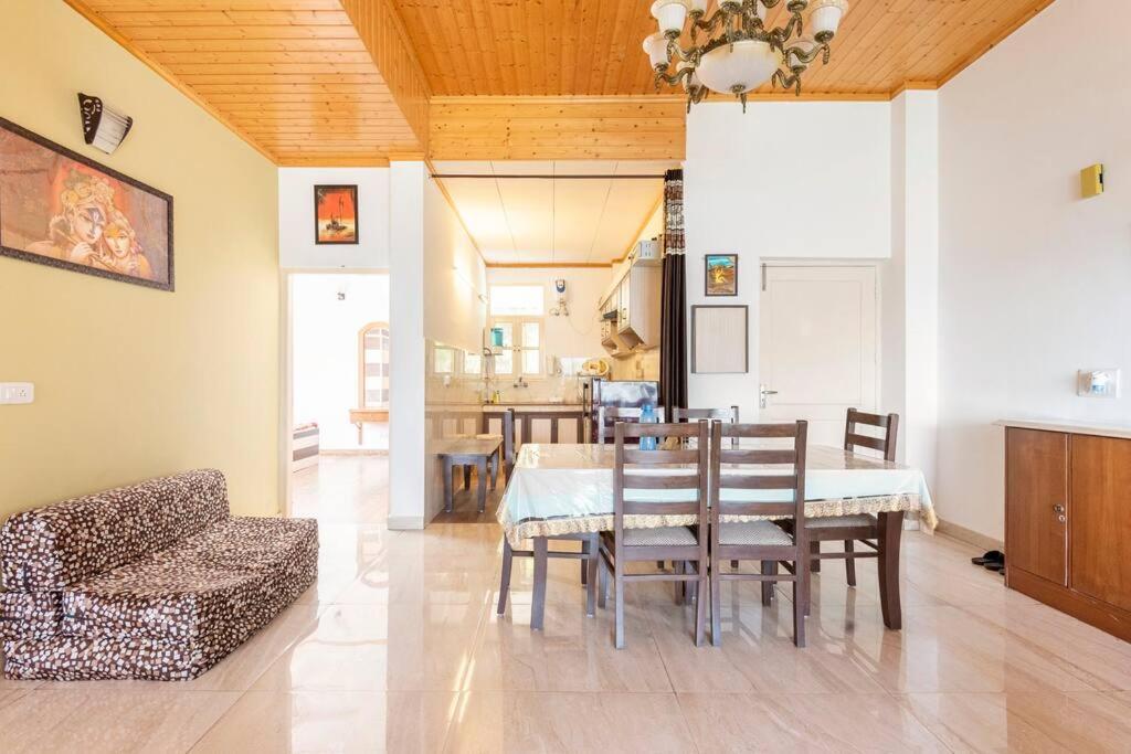 Kasauli Edge Apt With Balcony Dış mekan fotoğraf
